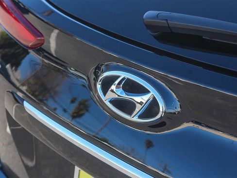 Certified 2023 Hyundai Kona Limited image 11