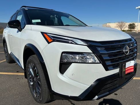 New 2026 Nissan Rogue Platinum w/ Platinum Premium Package image 8