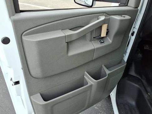 New 2026 Chevrolet Express 4500 w/ Power Convenience Package RWD image 8