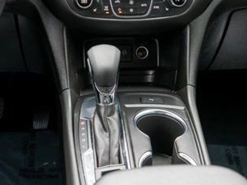 Used 2023 Chevrolet Equinox LT image 16