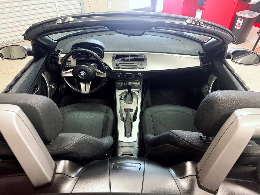 Used 2003 BMW Z4 2.5i RWD image 52