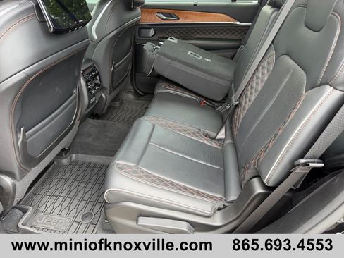 Used 2024 Jeep Grand Cherokee L Summit AWD/4WD image 14