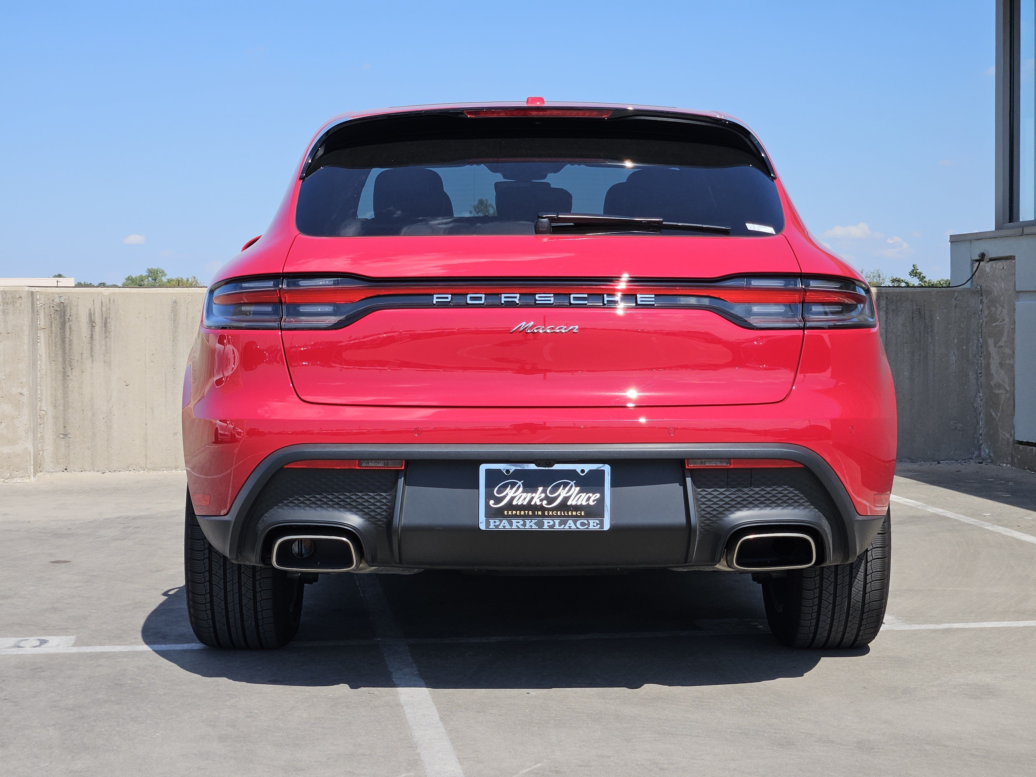 Certified 2026 Porsche Macan AWD/4WD image 7