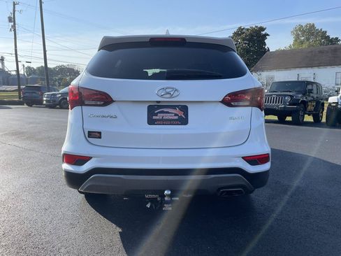 Used 2017 Hyundai Santa Fe Sport FWD image 6