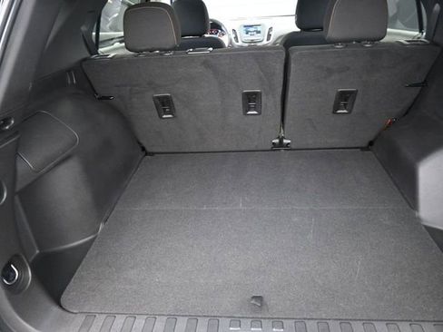 Used 2021 Chevrolet Equinox LT image 25