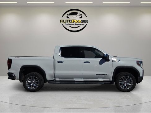 Used 2019 GMC Sierra 1500 SLT w/ SLT Premium Plus Package image 8