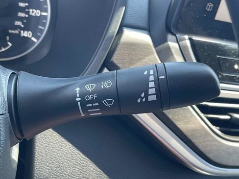 Used 2025 Nissan Altima 2.5 SL FWD image 40