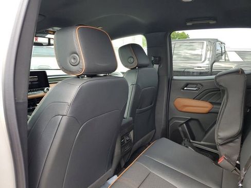 New 2026 GMC Canyon AT4 AWD/4WD image 10