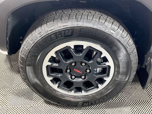 Certified 2025 Toyota 4Runner TRD Off-Road Premium AWD/4WD image 25