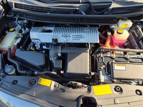 Used 2014 Toyota Prius Three FWD image 22