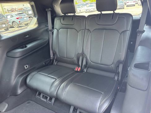 Used 2024 Jeep Grand Cherokee L Limited AWD/4WD image 16