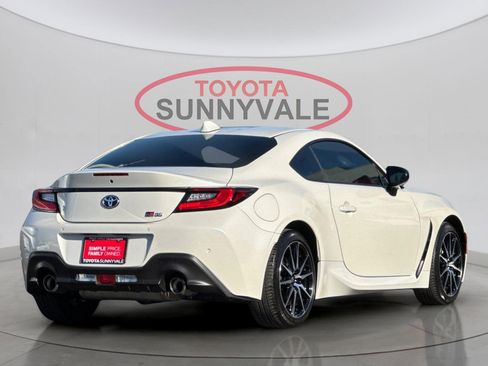 Certified 2023 Toyota GR86 image 4