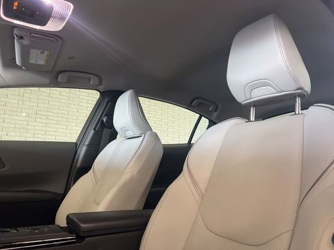 Used 2026 Toyota Prius XLE FWD image 13