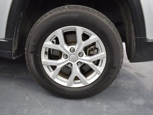 Used 2023 Jeep Grand Cherokee L Limited image 10