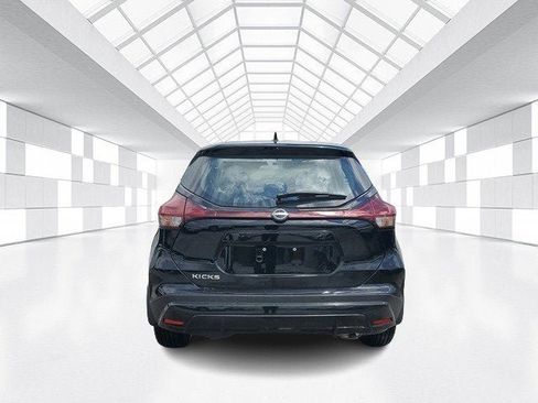 New 2025 Nissan Kicks Play S image 5