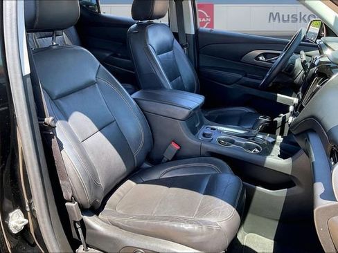 Used 2020 Chevrolet Traverse Premier FWD image 29