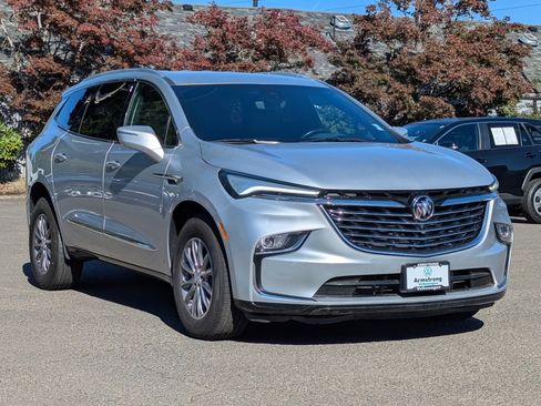 Used 2022 Buick Enclave Premium image 7