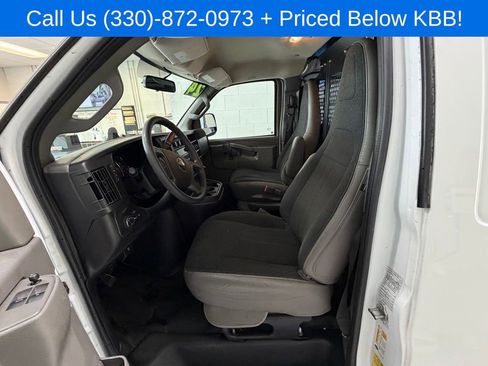 Used 2024 Ford Transit 250 Low Roof w/ Exterior Upgrade Package RWD image 10