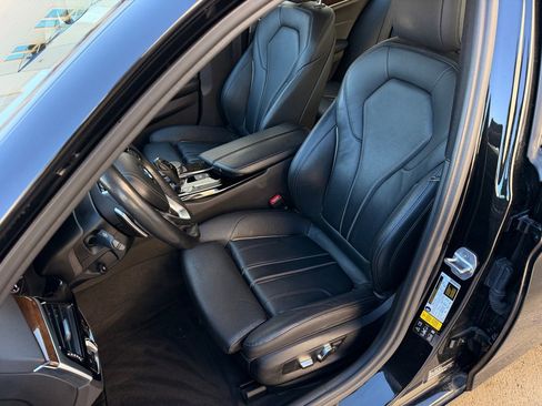 Used 2017 BMW 530i xDrive w/ Premium Package image 11