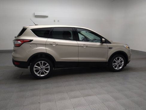 Used 2017 Ford Escape SE w/ SE Cold Weather Package FWD image 10