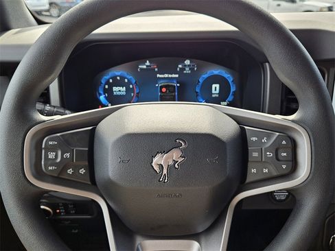 New 2025 Ford Bronco 4-Door image 23