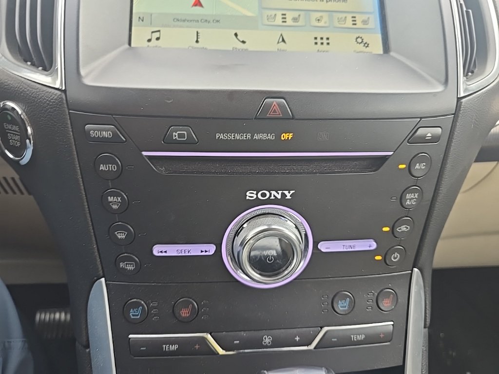 Used 2018 Ford Edge Titanium w/ Equipment Group 302A FWD image 13