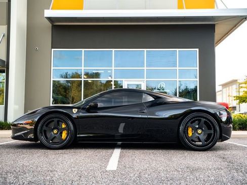 Used 2015 Ferrari 458 Italia Coupe image 6