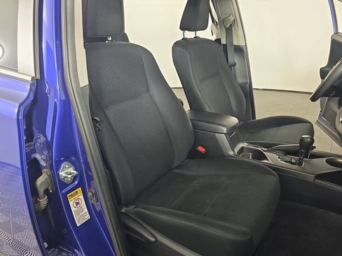 Used 2015 Toyota RAV4 LE AWD/4WD image 27