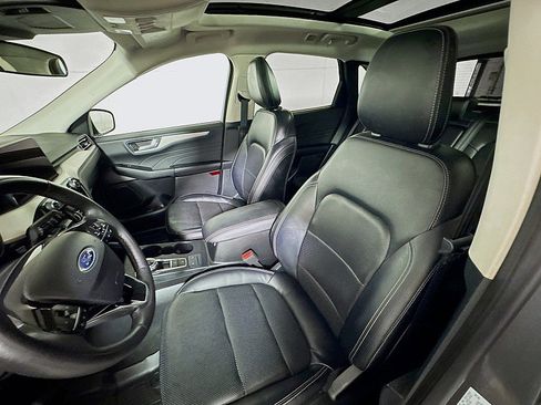 Used 2022 Ford Escape SEL image 11