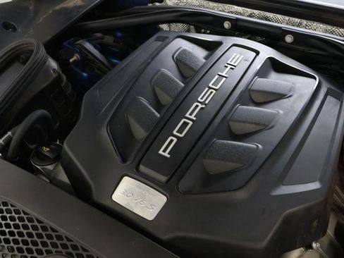 Used 2016 Porsche Macan S w/ Infotainment Package AWD/4WD image 31