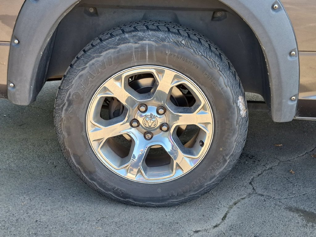 Used 2015 RAM 1500 Laramie w/ Convenience Group AWD/4WD image 9
