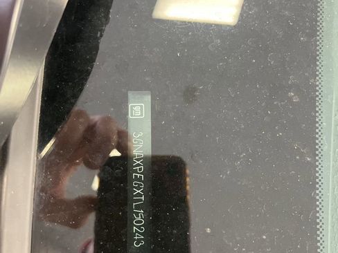 Used 2026 Chevrolet Equinox LT image 1