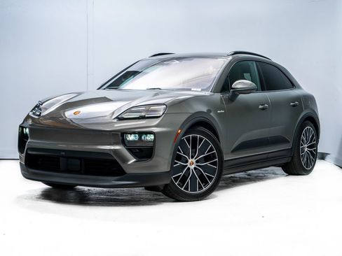 New 2026 Porsche Macan 4 Electric image 1