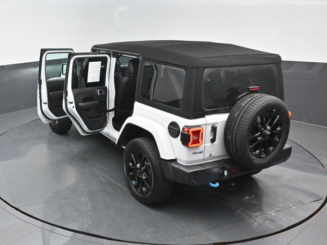Used 2023 Jeep Wrangler Unlimited Sahara w/ Cold Weather Group AWD/4WD image 22