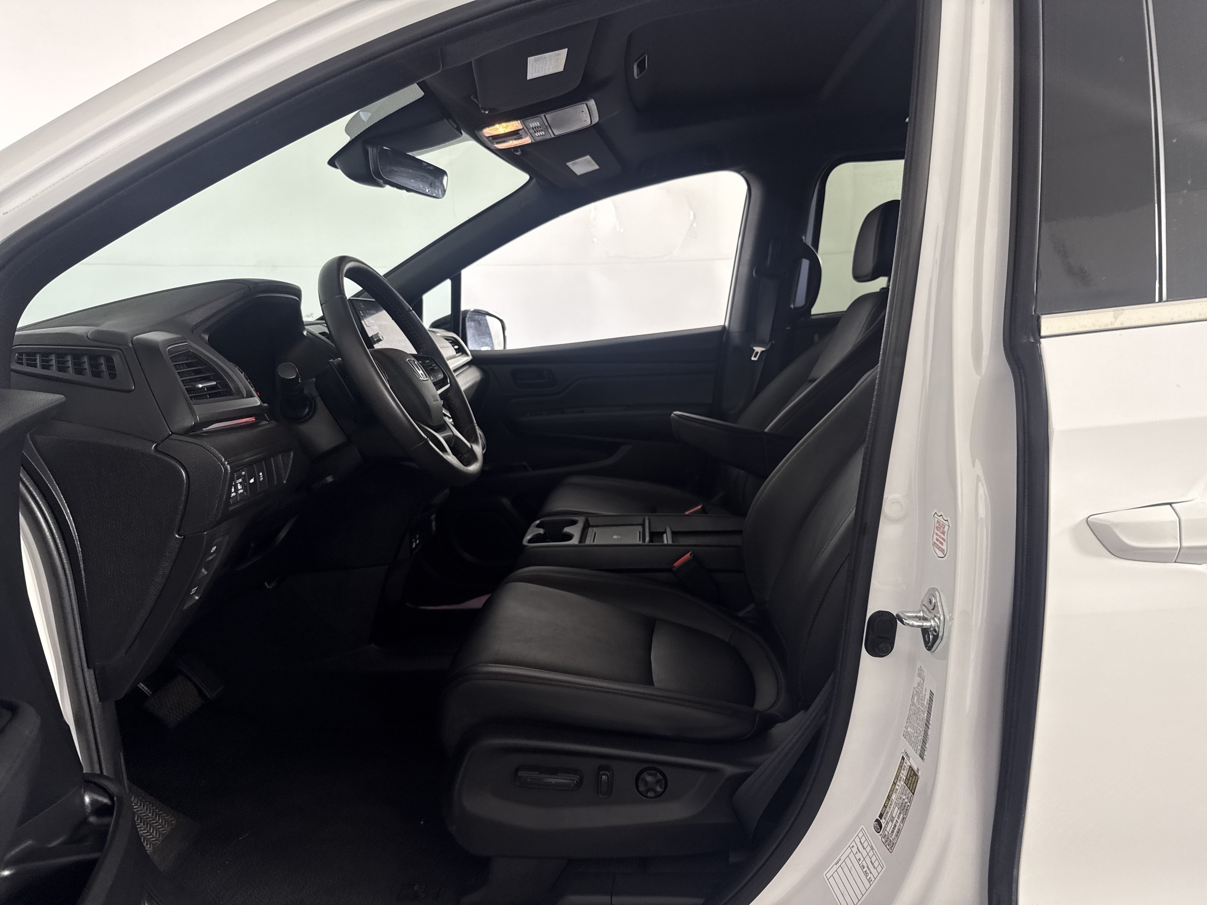 Used 2025 Honda Odyssey Sport-L image 10