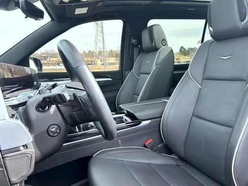 Certified 2025 Cadillac Escalade ESV Sport w/ Touring Package image 17