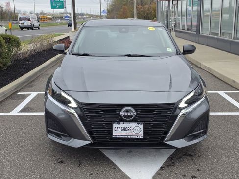 Certified 2025 Nissan Altima 2.5 SV FWD image 5