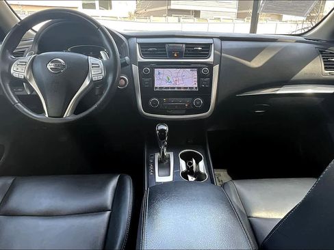 Used 2018 Nissan Altima 2.5 SR w/ SR Midnight Edition FWD image 14