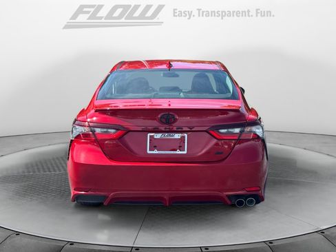 Used 2021 Toyota Camry SE FWD image 8