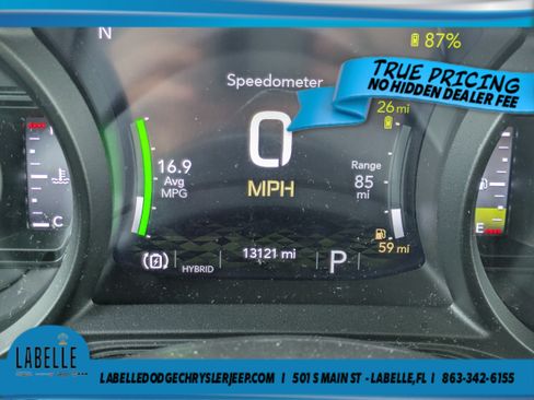 Used 2025 Jeep Wrangler Unlimited Sahara w/ Safety Group AWD/4WD image 23