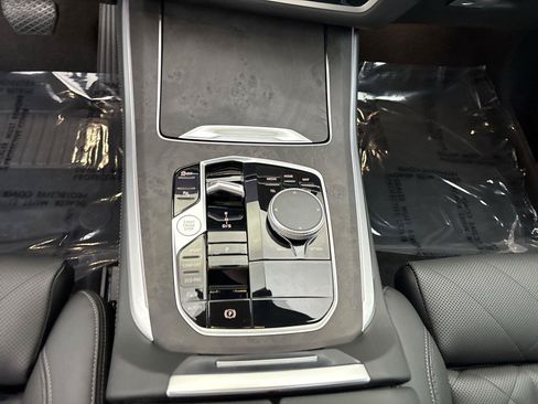 Used 2025 BMW X5 xDrive40i w/ Parking Assistance Package AWD/4WD image 23