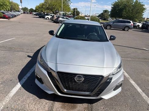 Used 2021 Nissan Altima 2.5 SR FWD image 6