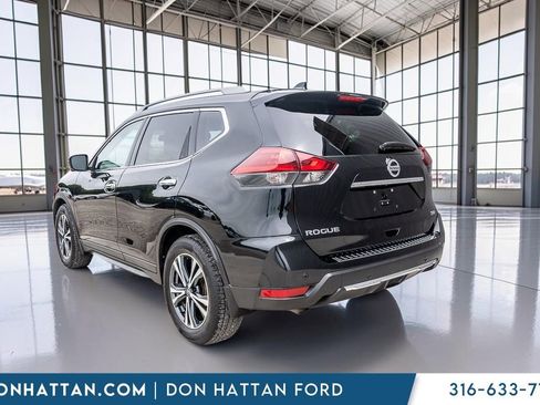 Used 2019 Nissan Rogue SV w/ Premium Package FWD image 32