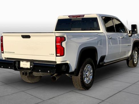 Used 2024 Chevrolet Silverado 2500 LTZ w/ LTZ Convenience Package image 13