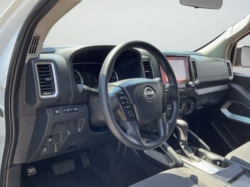 Used 2022 Nissan Frontier SV RWD image 25