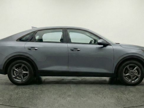 Used 2025 Kia K4 LXS image 11