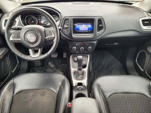 Used 2017 Jeep Compass Latitude w/ Safe & Security Group AWD/4WD image 14