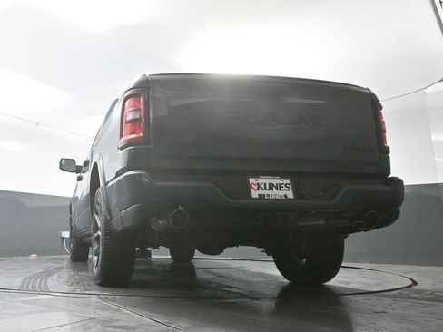 New 2026 RAM 1500 Laramie AWD/4WD image 40