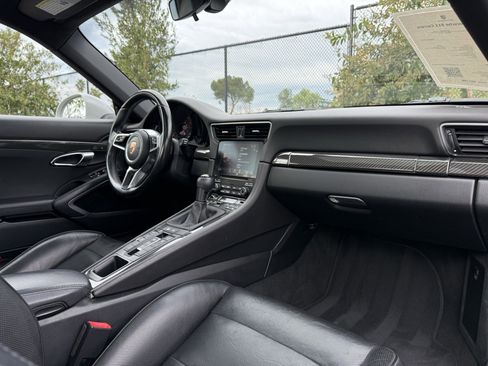 Used 2019 Porsche 911 Carrera image 24