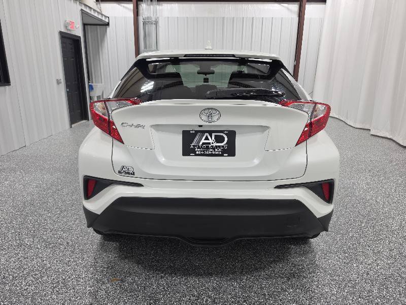 Used 2021 Toyota C-HR LE FWD image 7